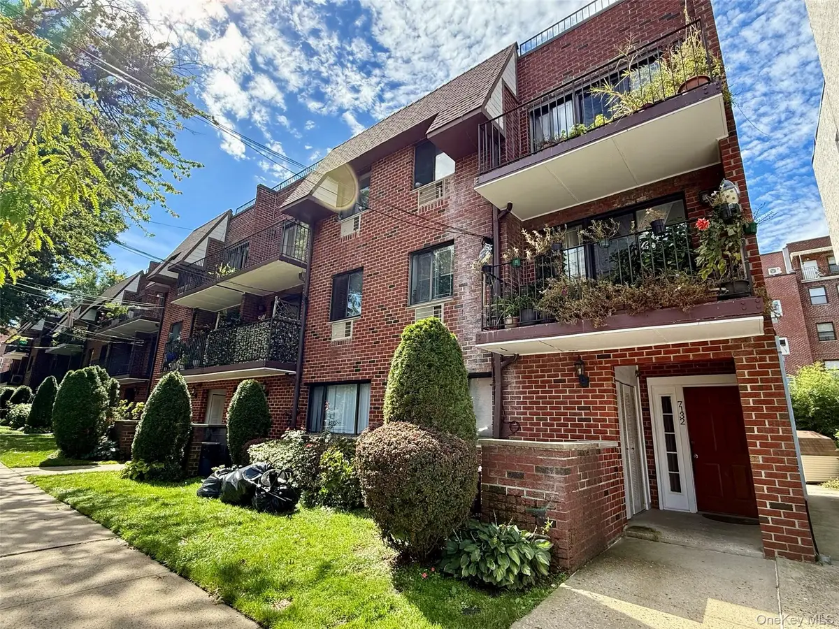 71-32 163rd Street #1, Fresh Meadows, NY 11365 - #1