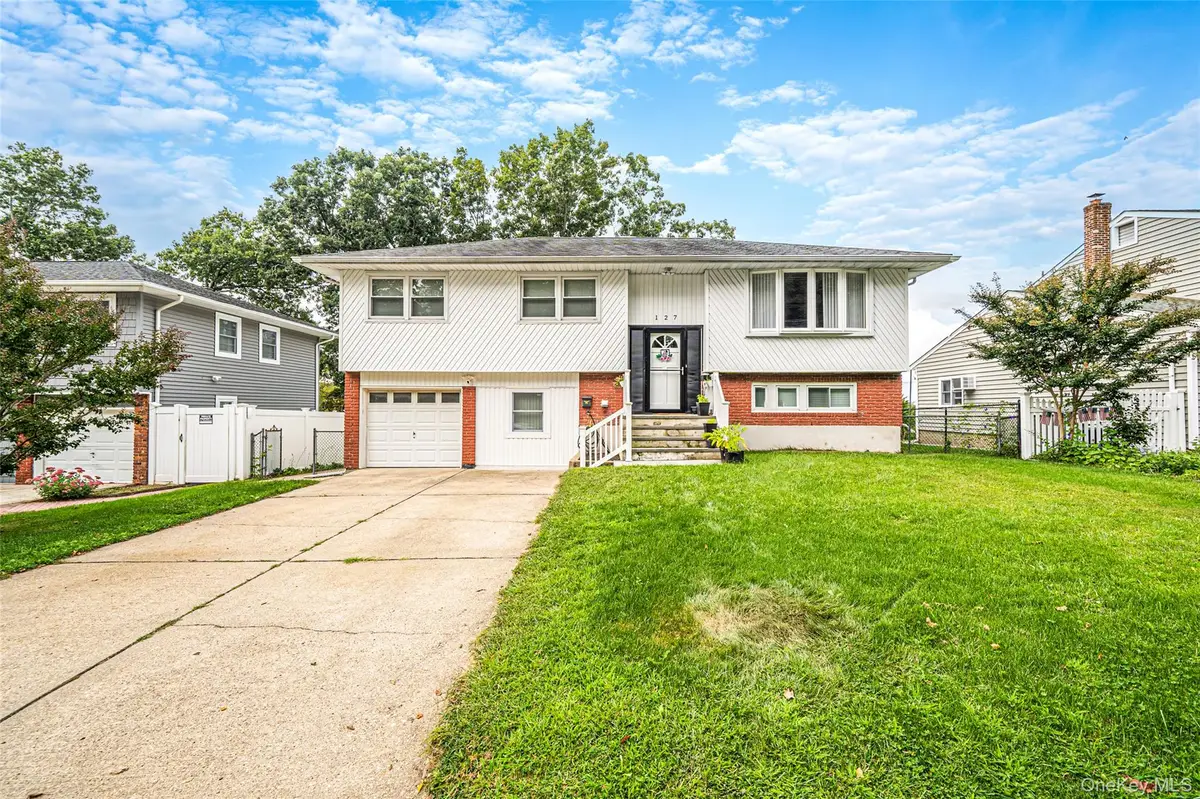 127 Iceland Drive, Huntington Station, NY 11746 - #1