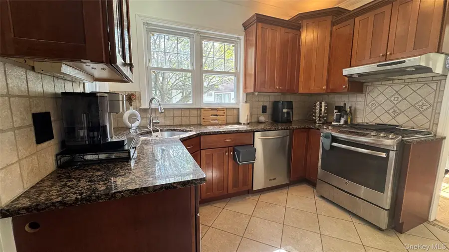 1905 Bryant Place, Baldwin, NY 11510 - #2