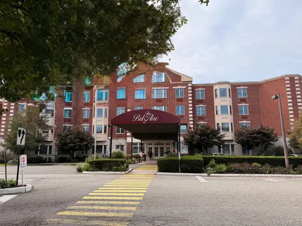 50 Merrick Avenue #405, East Meadow, NY 11554