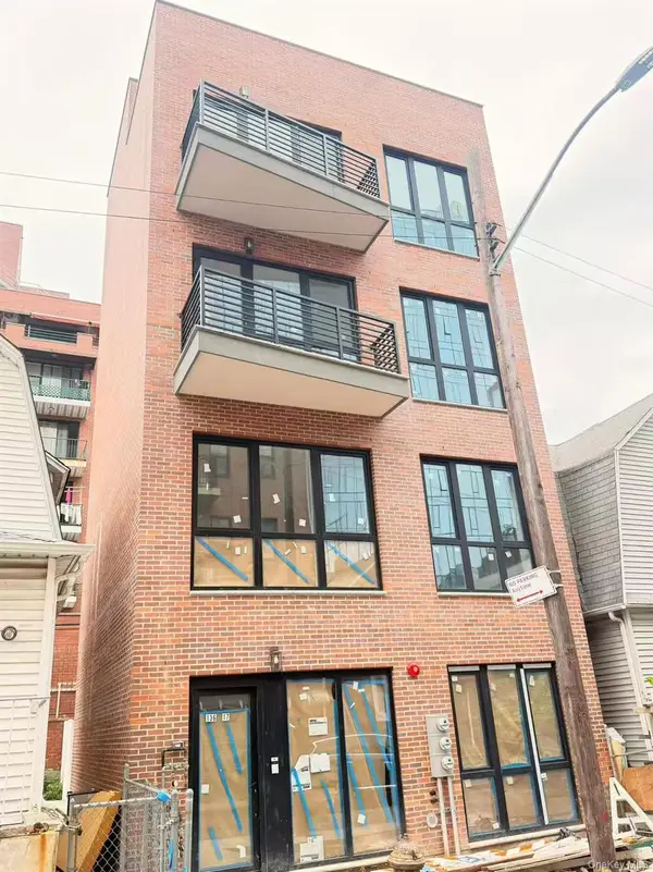 136-17 Carlton Place, Flushing, NY 11354