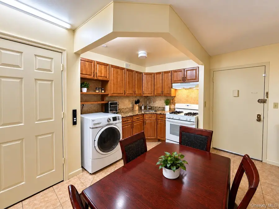 2135 Crotona Avenue #2B, Bronx, NY 10457 - #3