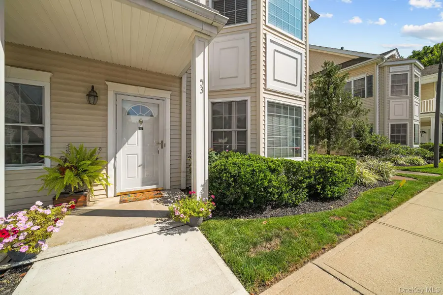 53 Autumn Drive, Plainview, NY 11803 - #3