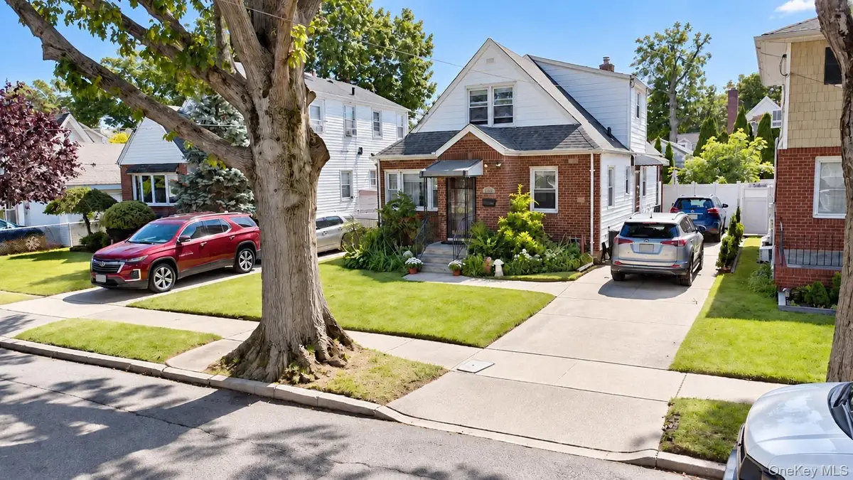 1312 Park Avenue, New Hyde Park, NY 11040 - #1