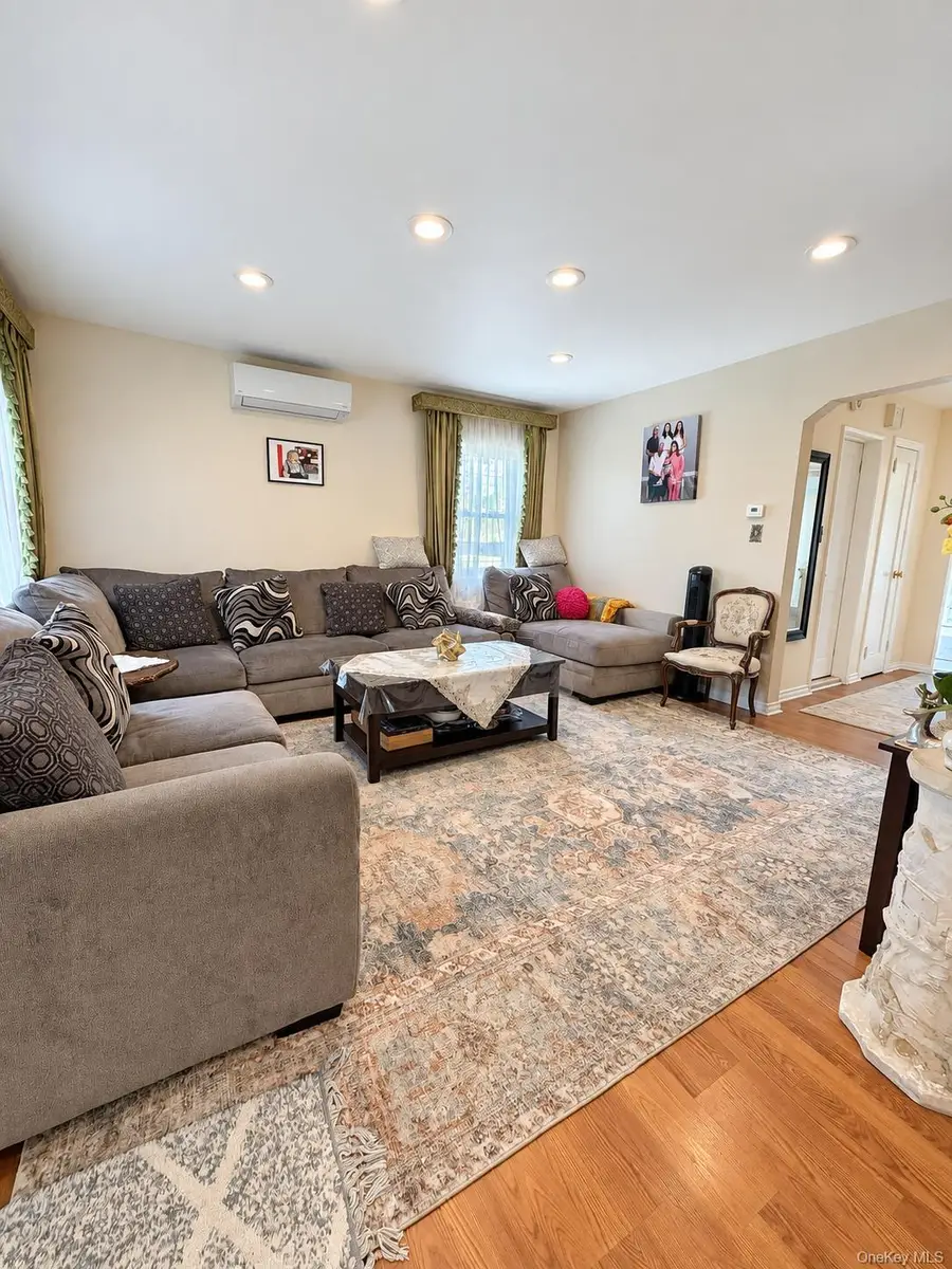 1312 Park Avenue, New Hyde Park, NY 11040 - #3