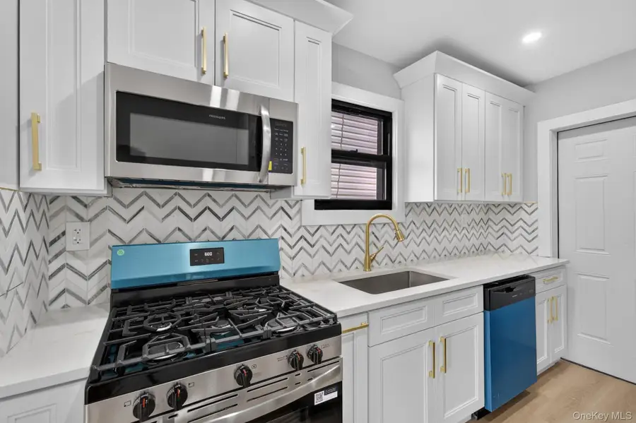 777 E 225th Street, Bronx, NY 10466 - #3