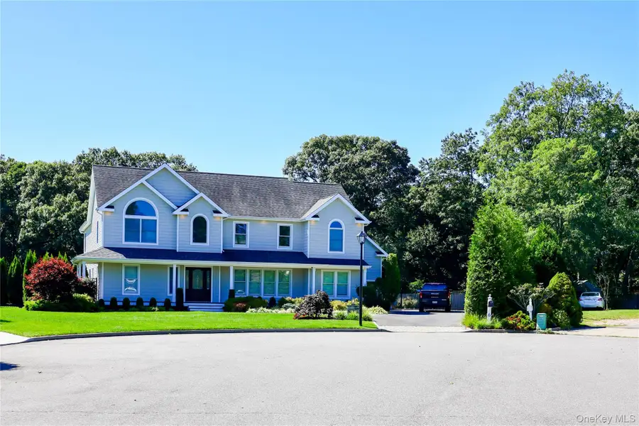 6 Magnolia Court, East Moriches, NY 11940 - #3