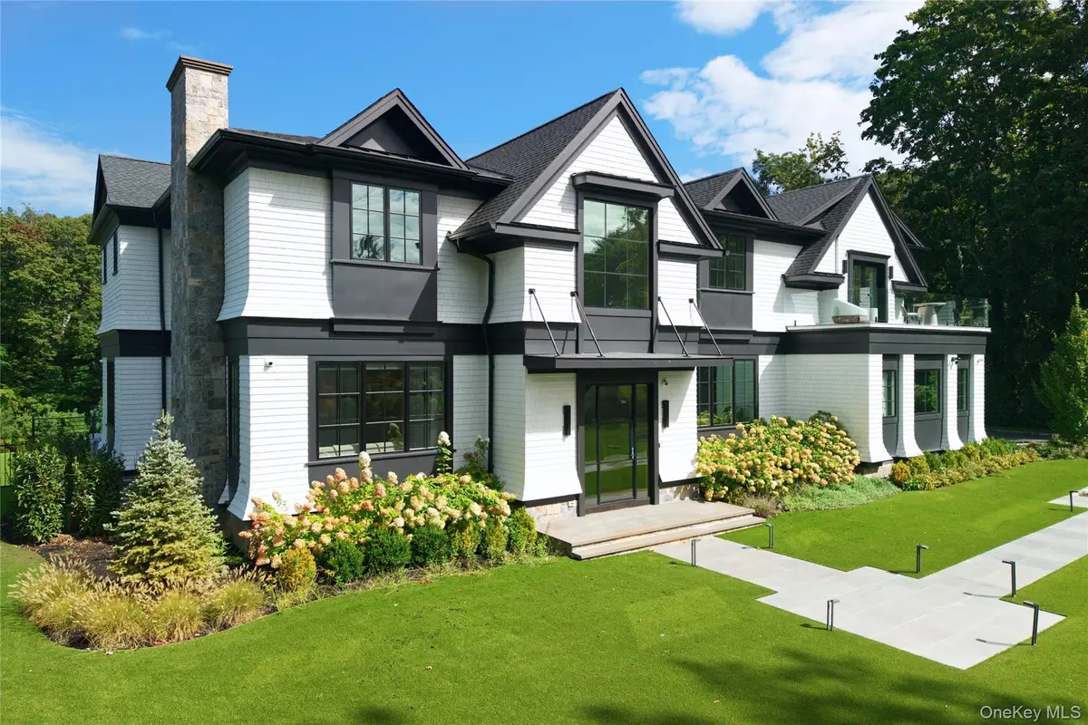 95 Spruce Street, Roslyn Harbor, NY 11576 - #1
