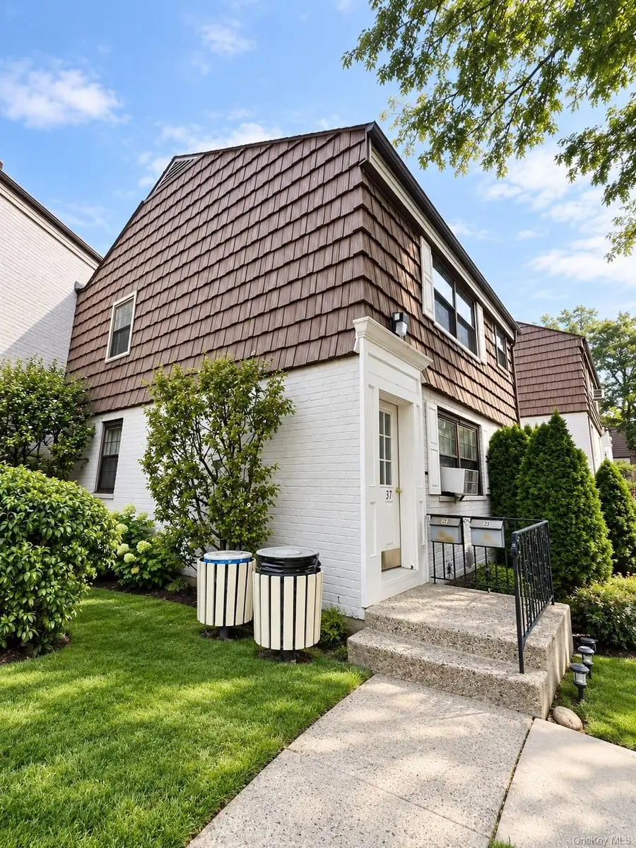 67-37 136th St #B, Flushing, NY 11367 - #2