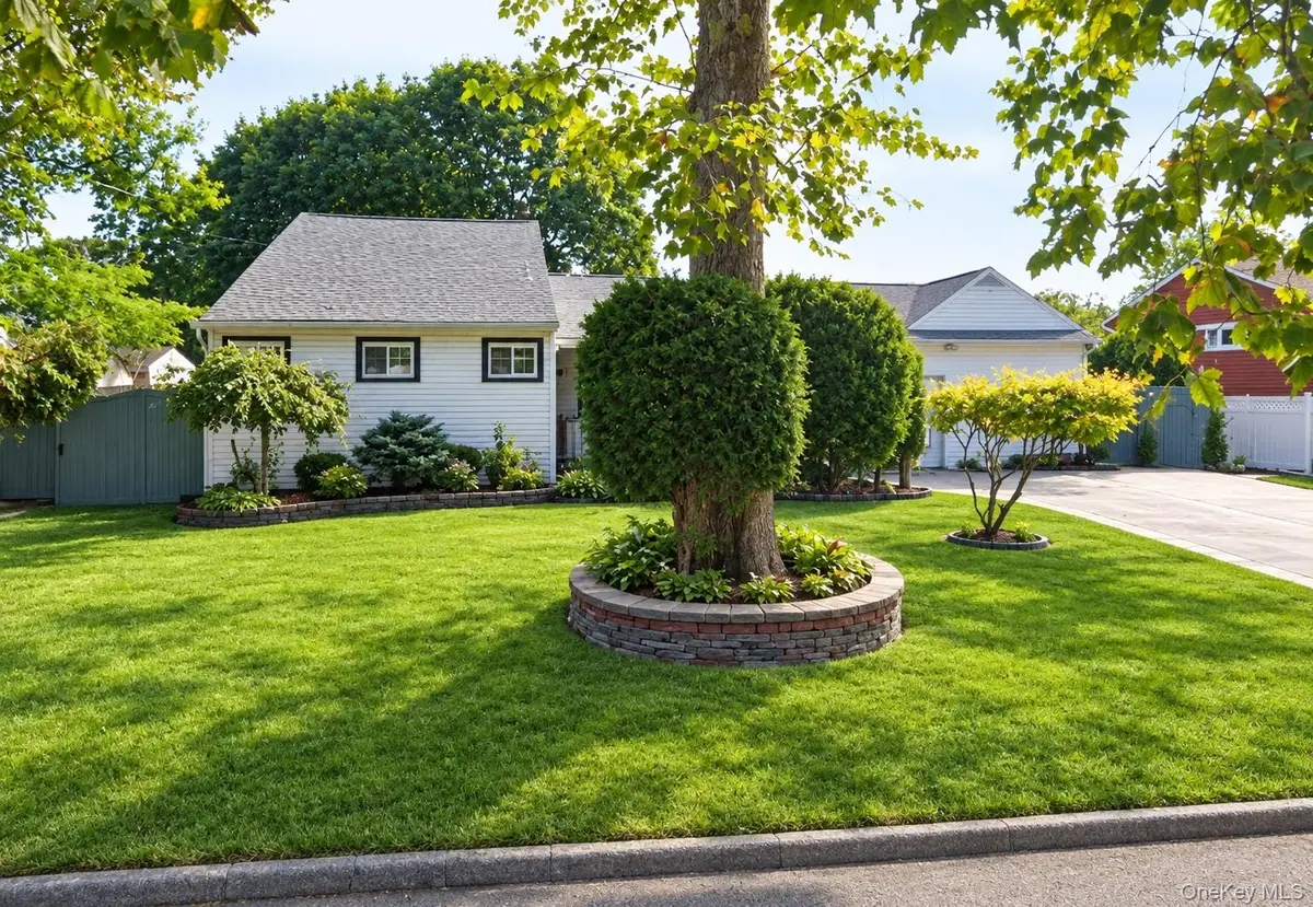 1327 Brooklyn Boulevard, Bay Shore, NY 11706 - #1