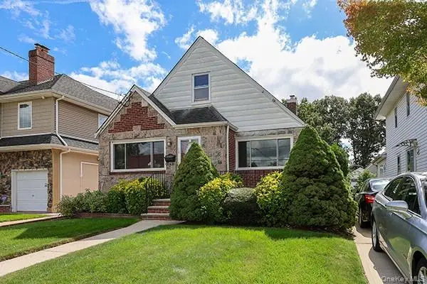 1408 Lowell Avenue, New Hyde Park, NY 11040 - #3