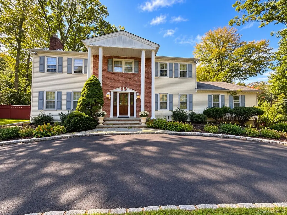 39 Orchard Court, Woodbury, NY 11797 - #1
