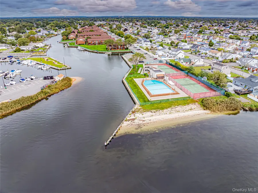 337 Mariners Way #337, Copiague, NY 11726 - #2