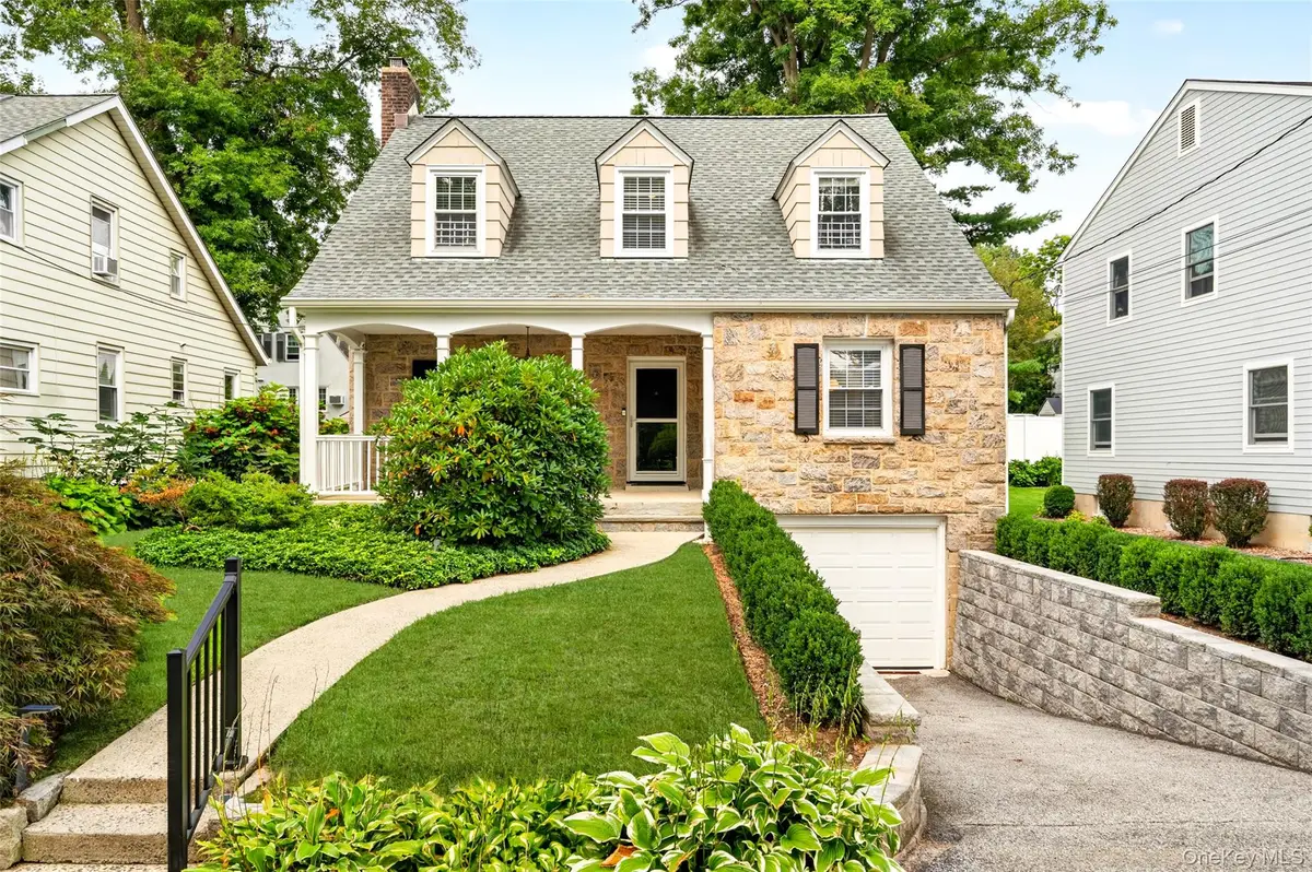 34 Smith Avenue, White Plains, NY 10605 - #1