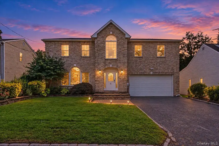 11 2nd Street, Glenwood Landing, NY 11547 - #2