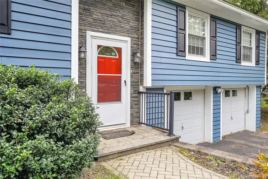 545 N Quaker Lane, Hyde Park, NY 12538 - #2