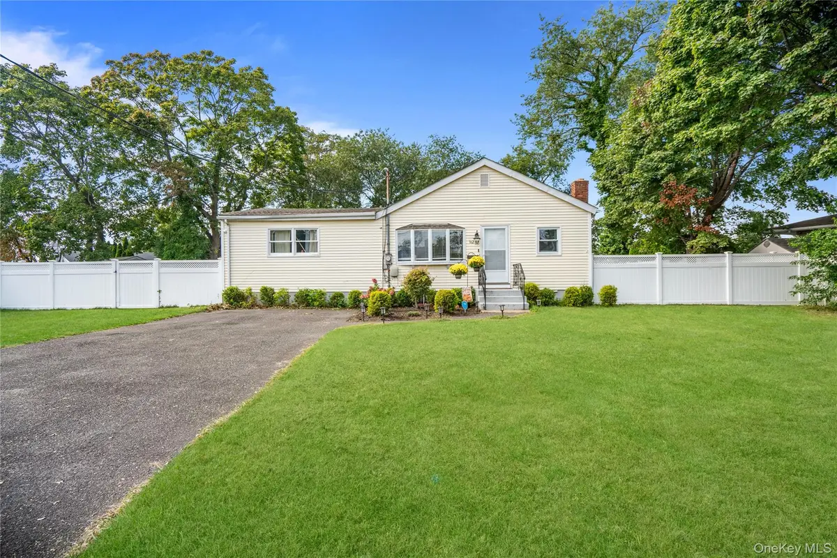 162 Carlls Path, Deer Park, NY 11729 - #1