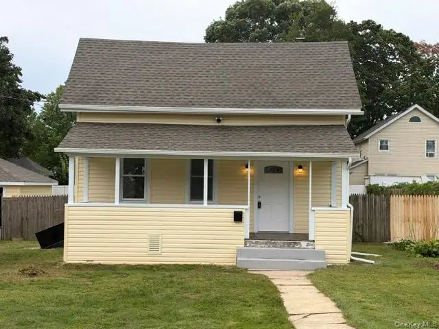 34 S 5th Avenue, Brentwood, NY 11717 - #1