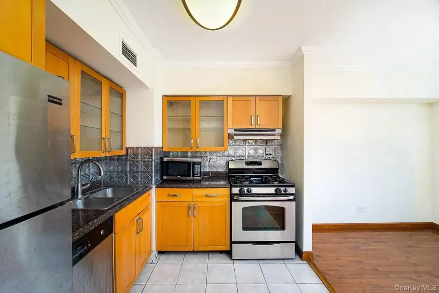 119-49 Union Turnpike #6C, Forest Hills, NY 11375 - #2