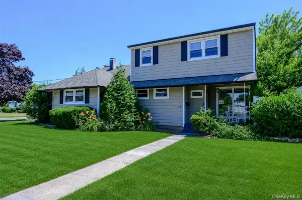 3251 Neptune Avenue, Oceanside, NY 11572