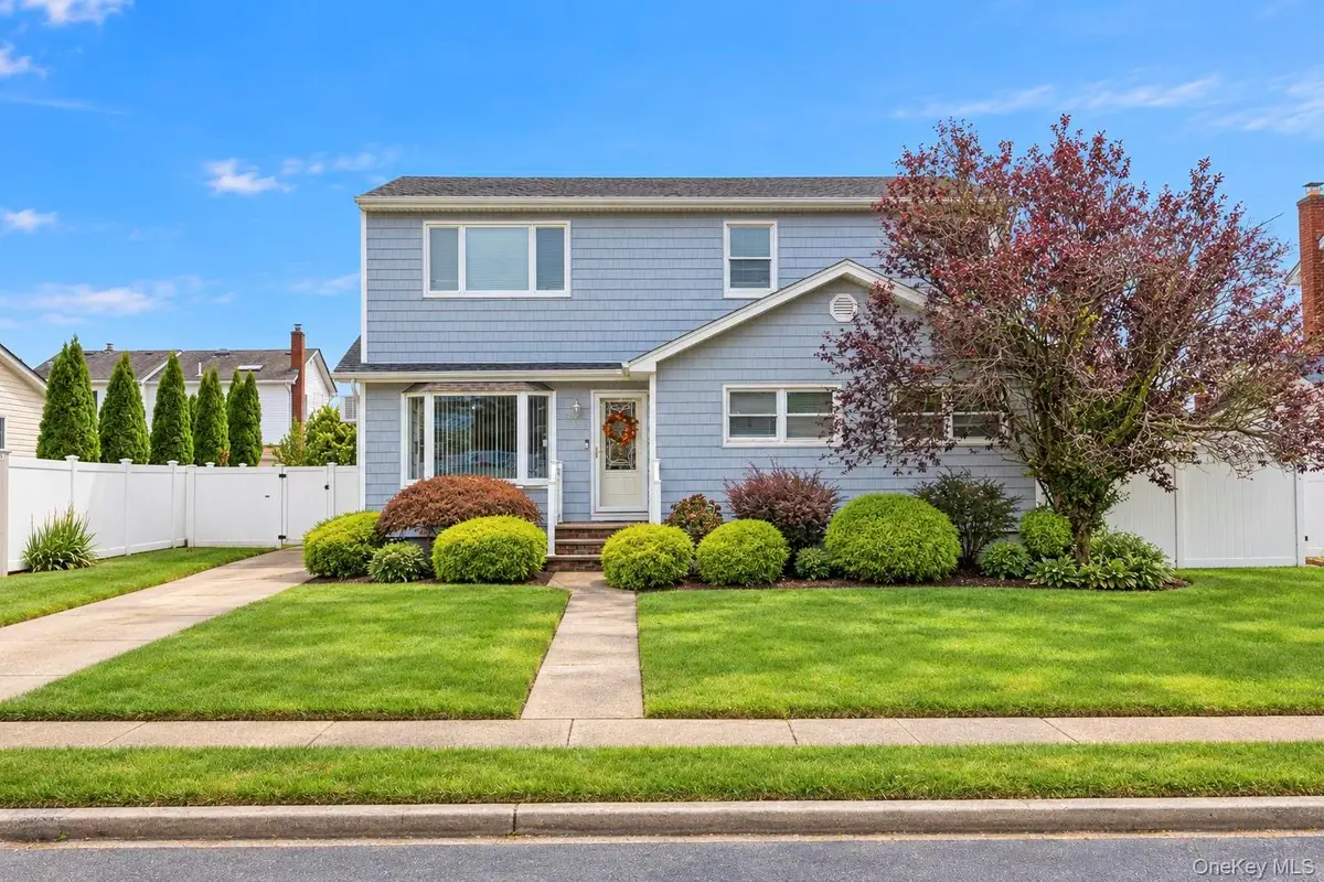 226 N Walnut Street, Massapequa, NY 11758 - #1