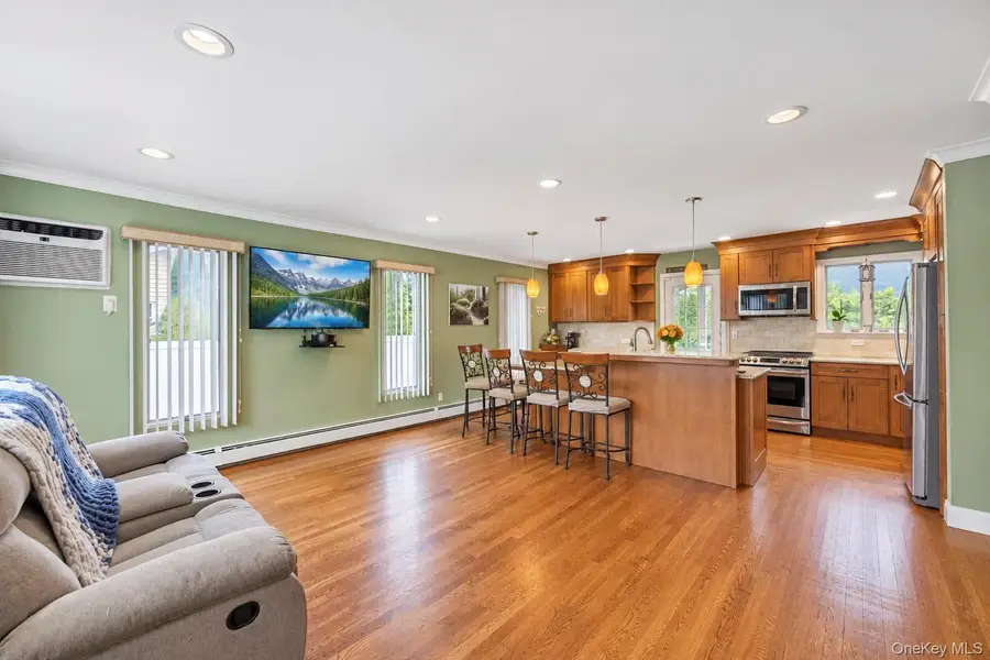 226 N Walnut Street, Massapequa, NY 11758 - #2