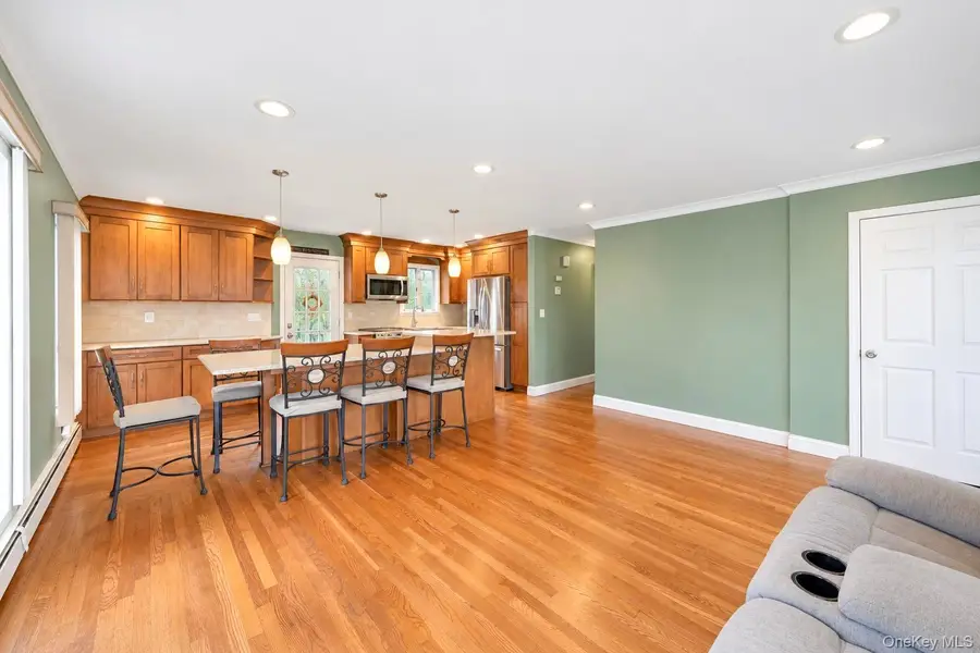 226 N Walnut Street, Massapequa, NY 11758 - #3