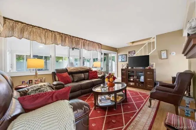 35 Hedge Lane, Westbury, NY 11590 - #2
