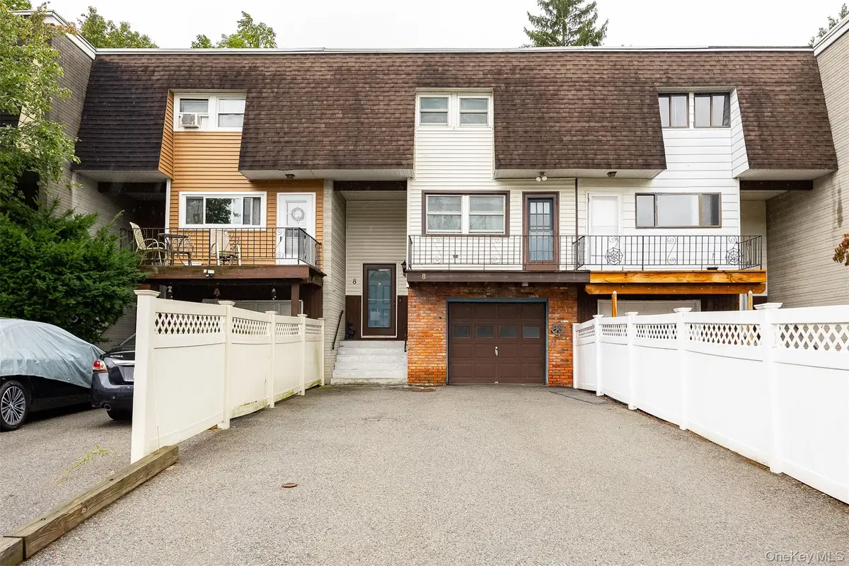 8 Boxwood Court, Poughkeepsie, NY 12601 - #1