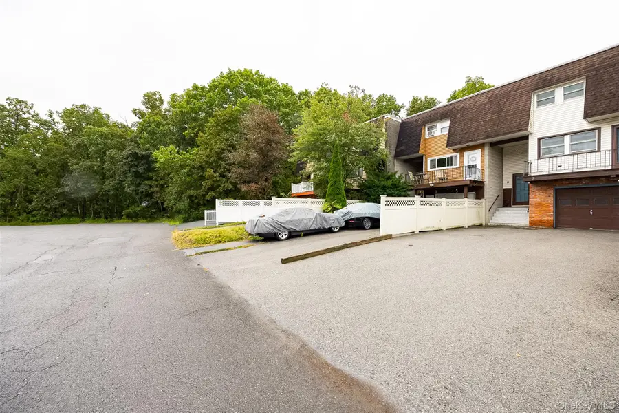 8 Boxwood Court, Poughkeepsie, NY 12601 - #3
