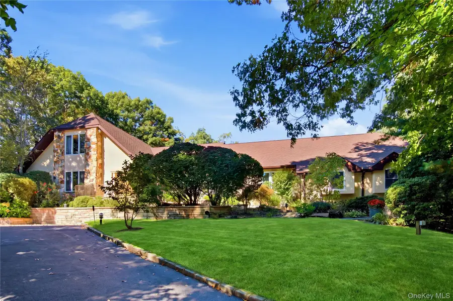 14 Sherwood Gate, Oyster Bay, NY 11771 - #2