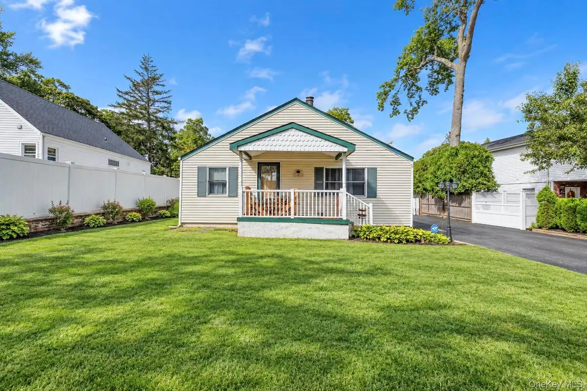 11 Oak Street, Nesconset, NY 11767 - #1