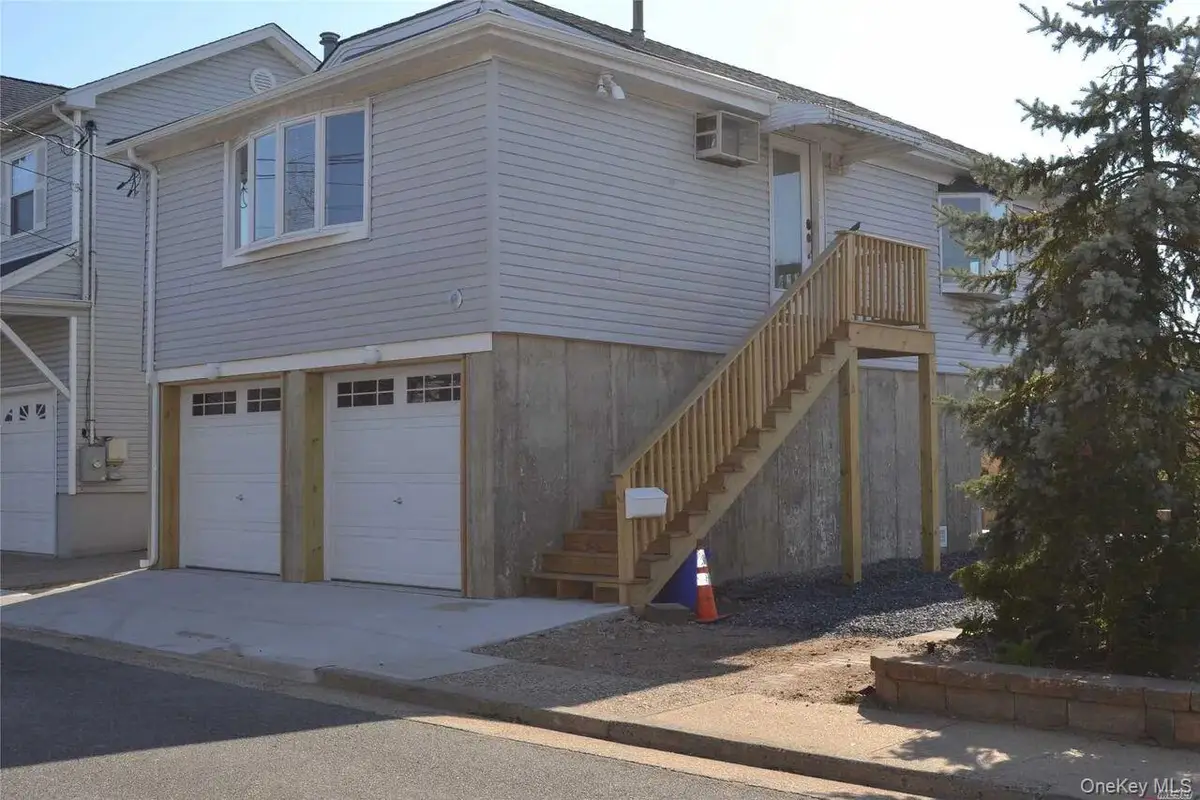 172 Sportsmans Avenue, Freeport, NY 11520 - #1