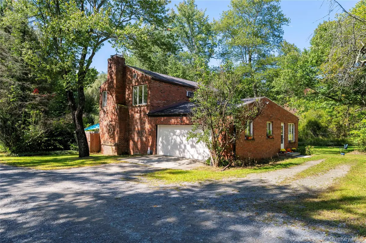15 Storybook Lane, Pleasant Valley, NY 12569 - #1