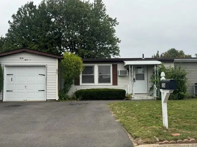 33a Limetree Drive, Manorville, NY 11949 - #1