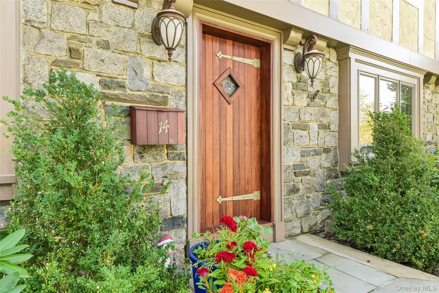 14 Huntington Road, Garden City, NY 11530 - #2