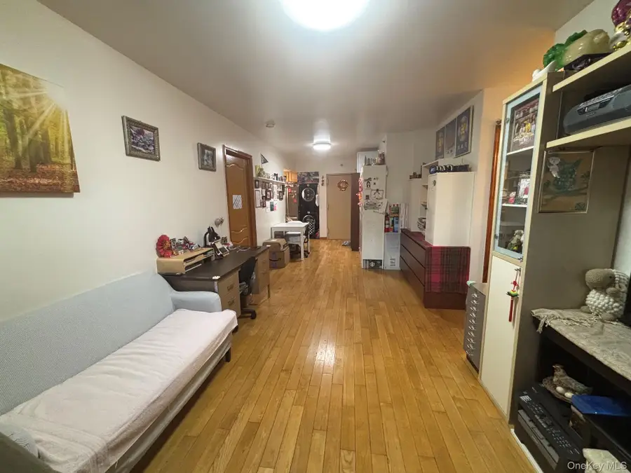 144-77 Barclay Avenue #4B, Flushing, NY 11355 - #2