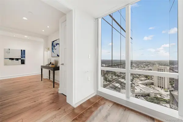 1 Renaissance Square #37B, White Plains, NY 10601
