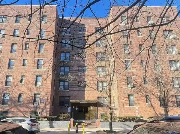 88-30 182nd Street #3G, Hollis, NY 11423