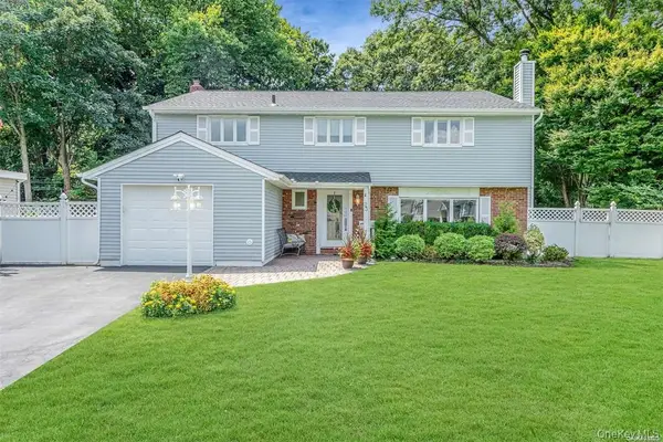 23 Barry Drive, Glen Cove, NY 11542