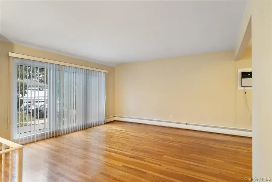 22 Cedar Street, Syosset, NY 11791 - #3