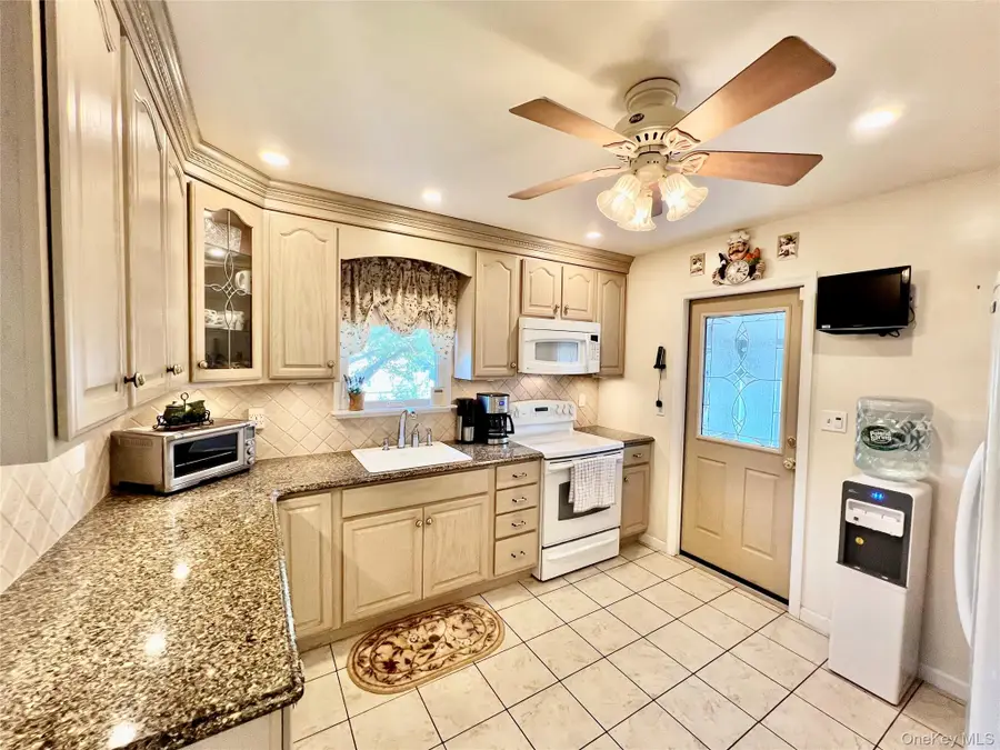 199 Claxton Avenue, Bellmore, NY 11710 - #3