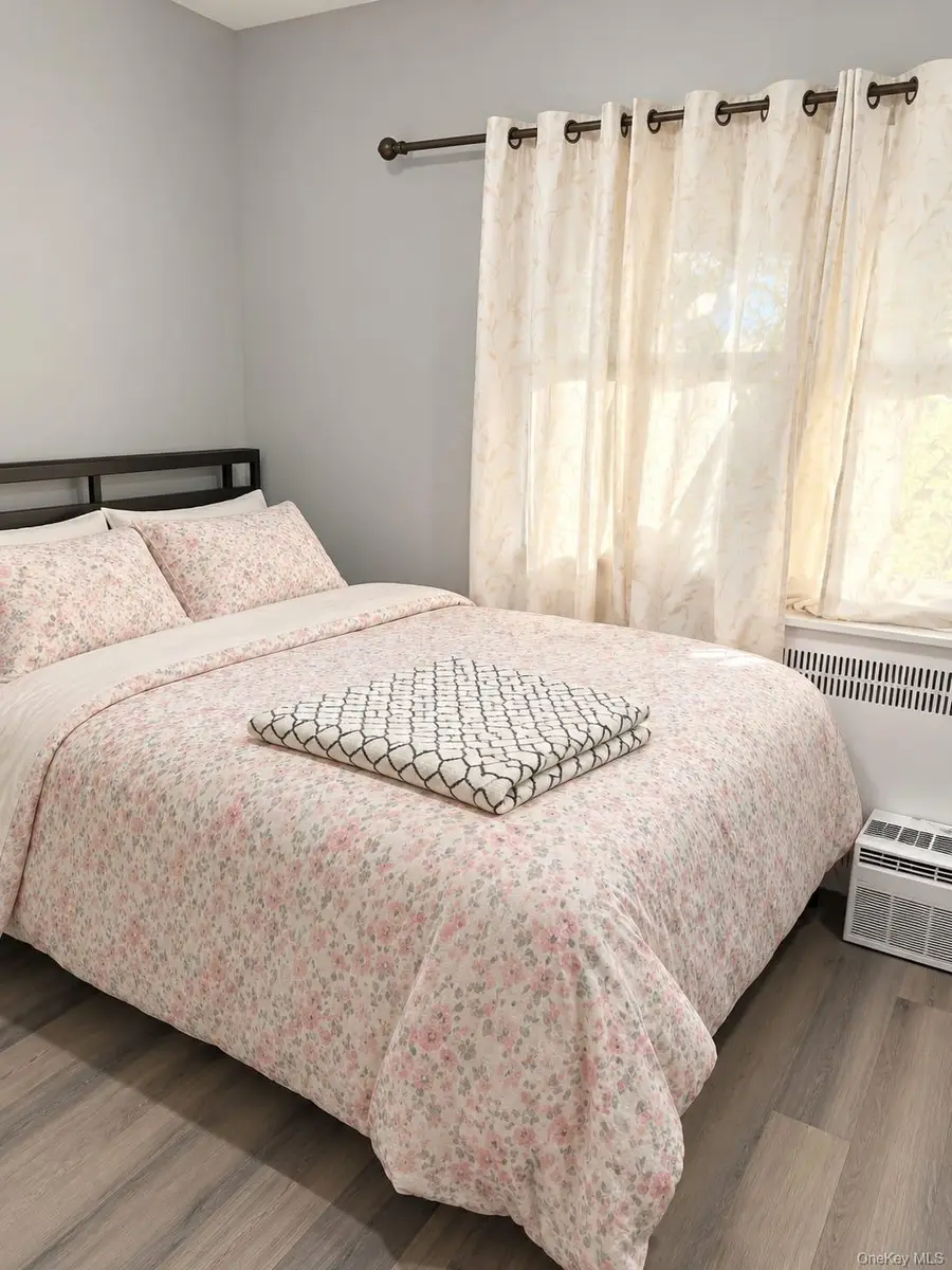 4086 Grace Avenue, Bronx, NY 10466 - #2