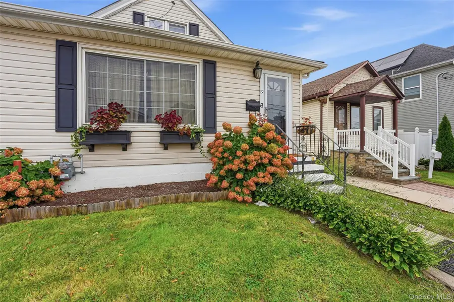 19 Catherine Avenue, Franklin Square, NY 11010 - #2