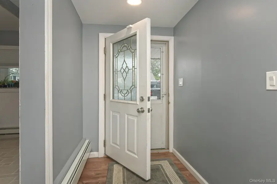 93 Abbey Lane, Levittown, NY 11756 - #3