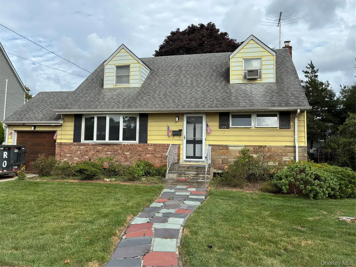 933 Maple Lane, East Meadow, NY 11554 - #1
