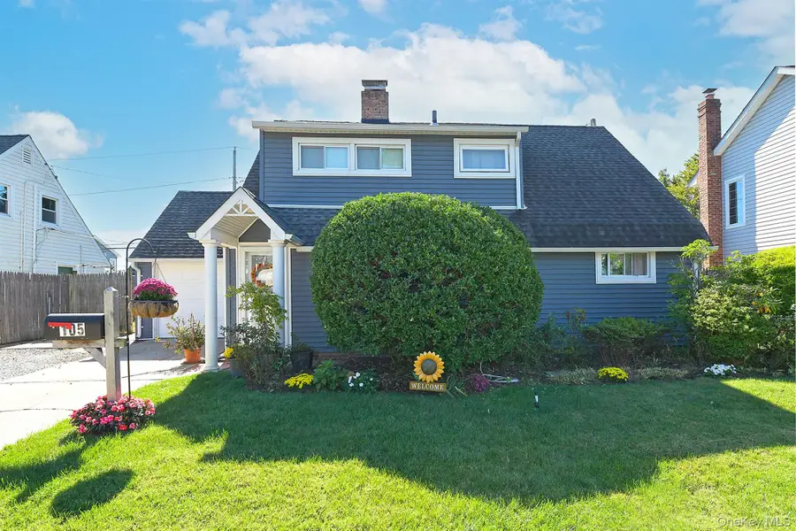 105 Bucket Lane, Levittown, NY 11756 - #2