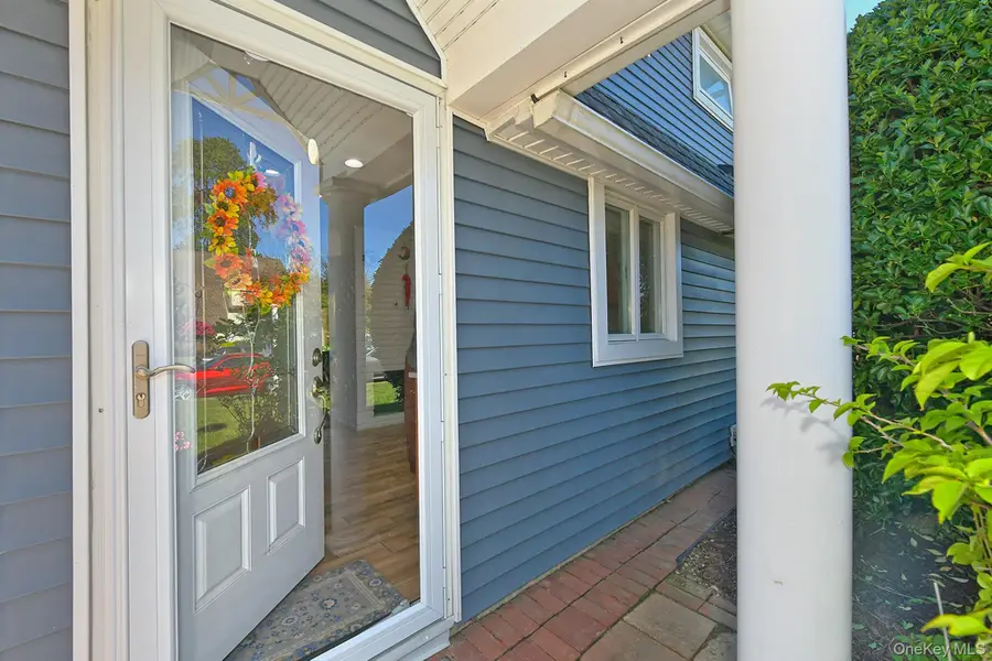 105 Bucket Lane, Levittown, NY 11756 - #3
