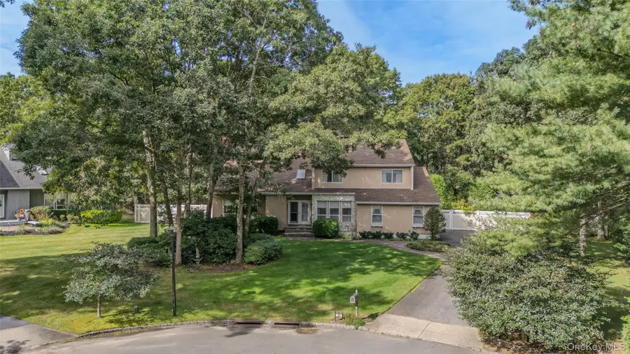 46 Golf Club Circle, Manorville, NY 11949 - #2