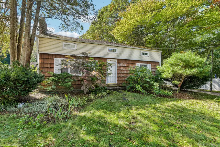 18 Wrana Street, Medford, NY 11763 - #2